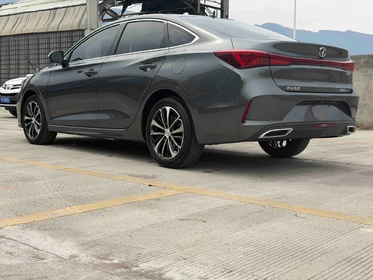 2022 ChangAn Eado 1.4T 160HP L4 7DCT,autocango,china used car exporter,china ev exporter,chinese used car exporter,chinese used ev exporter