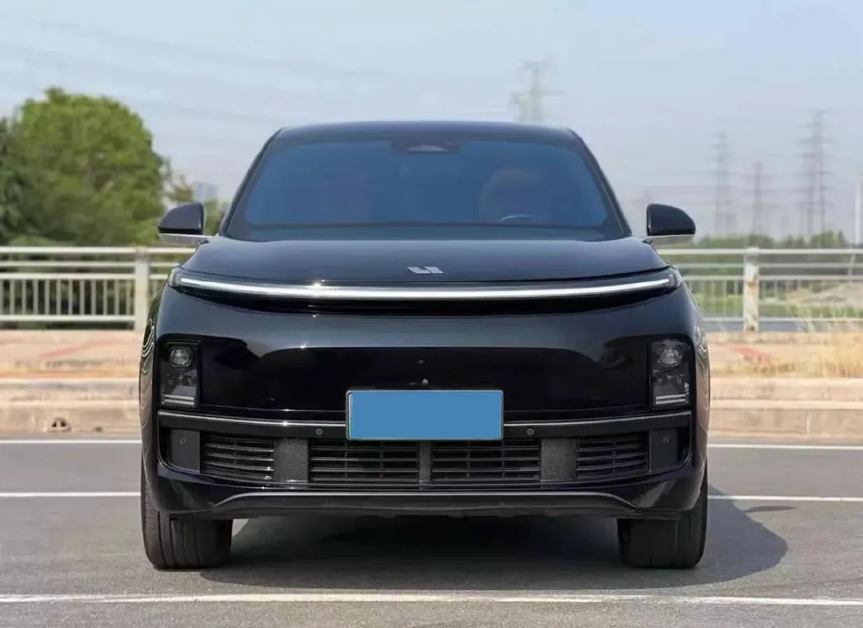 2023 Li L8 Range Extended 154HP REEV 40.9KWH,autocango,china used car exporter,china ev exporter,chinese used car exporter,chinese used ev exporter