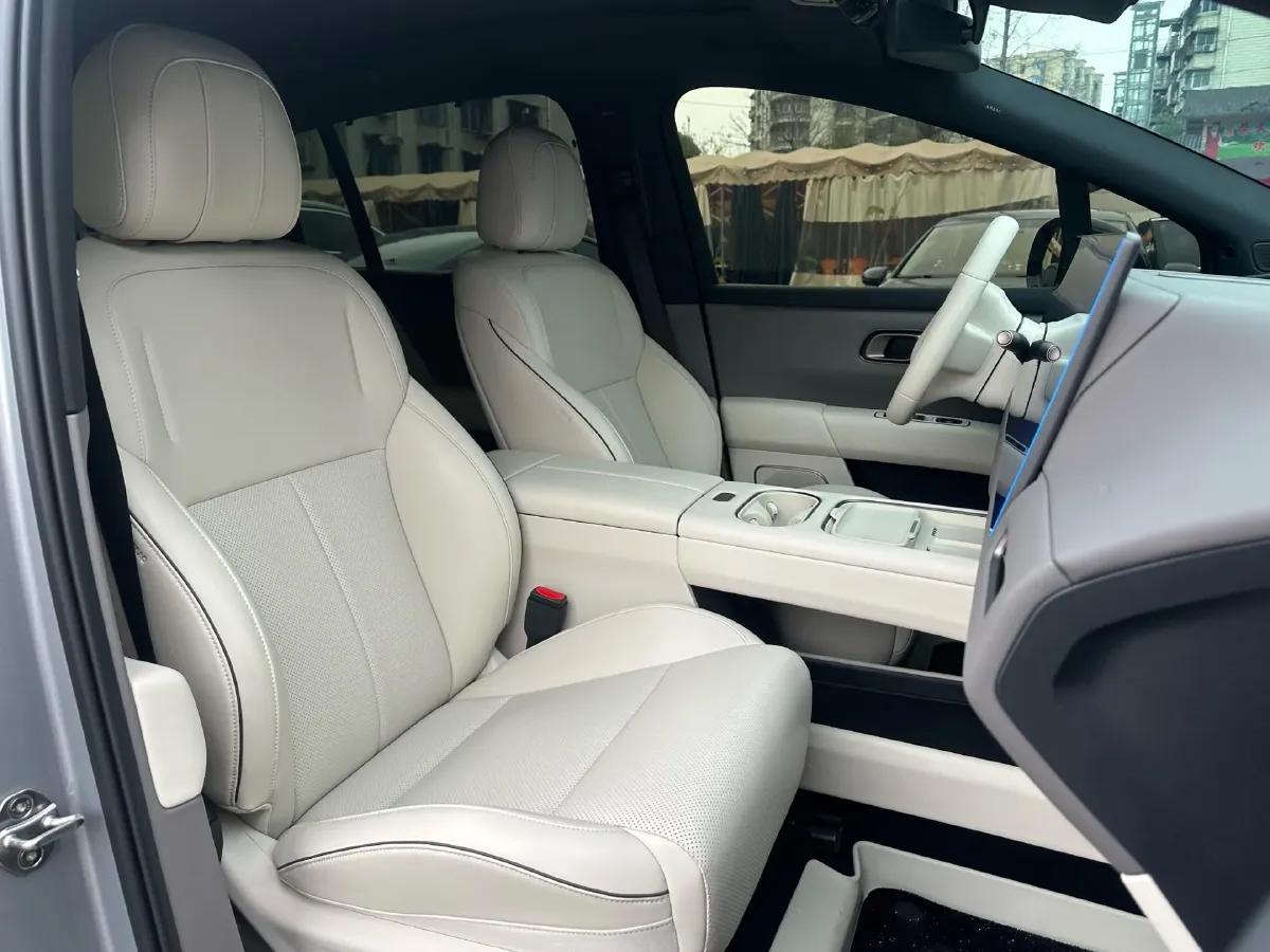 2025 Li i6 BEV,autocango,china used car exporter,china ev exporter,chinese used car exporter,chinese used ev exporter