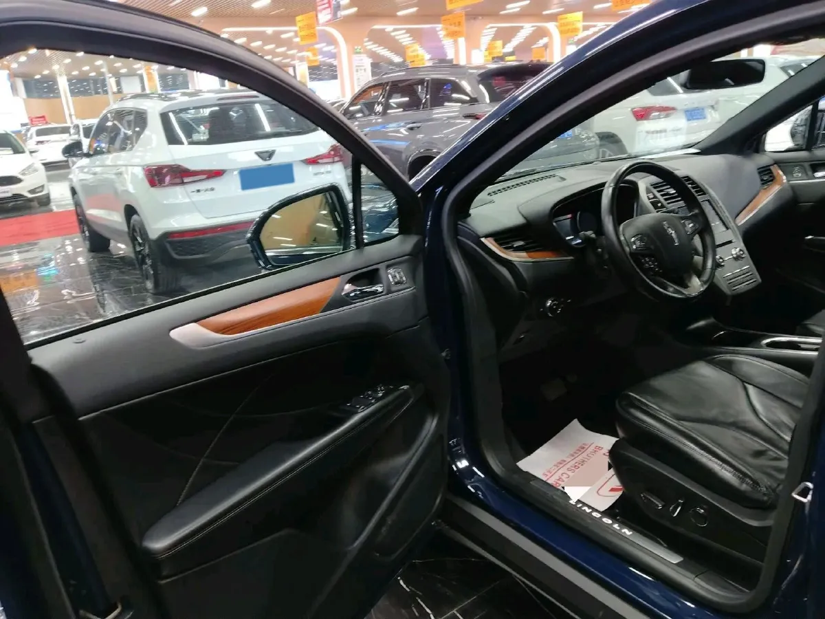 2019 Lincoln MKC 2.0T 203HP L4 6AT,autocango,china used car exporter,china ev exporter,chinese used car exporter,chinese used ev exporter