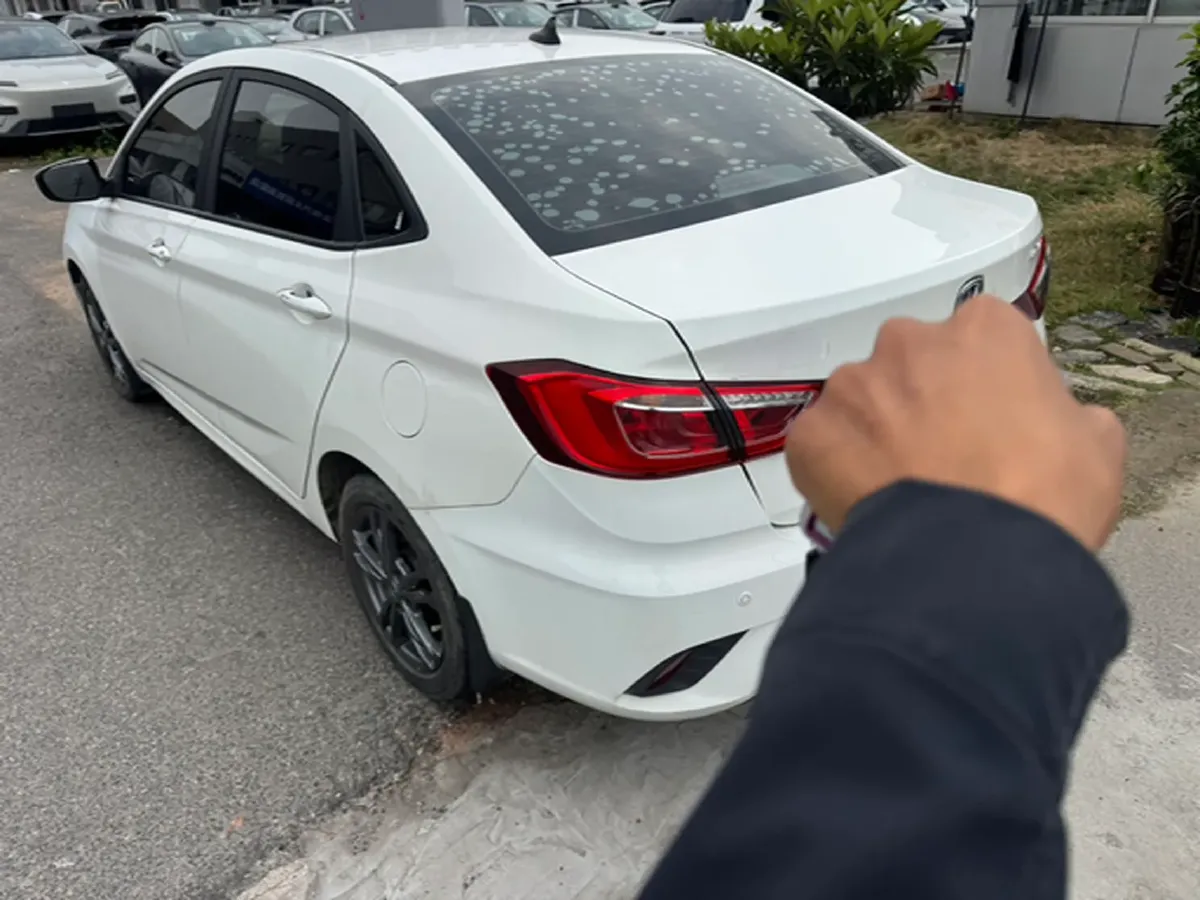 2019 ChangAn Eado DT 1.6L 125HP L4 5MT,autocango,china used car exporter,china ev exporter,chinese used car exporter,chinese used ev exporter