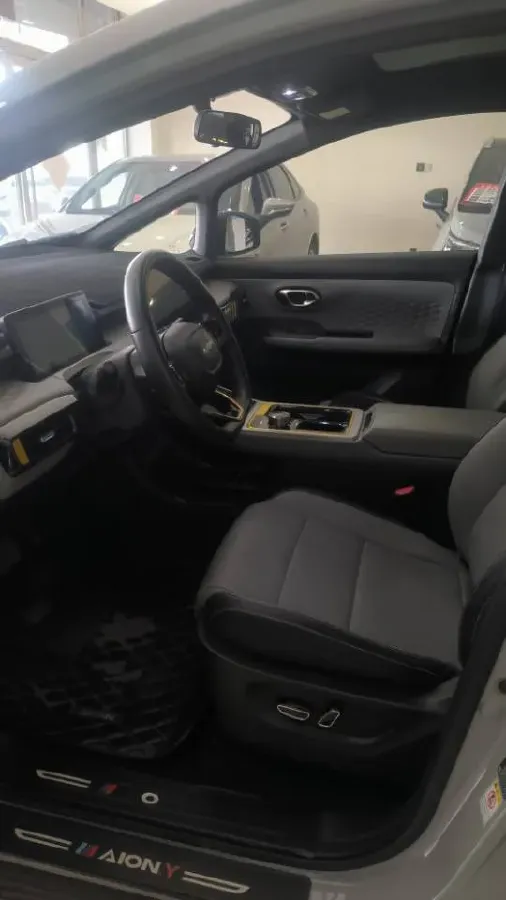 2022 Geely Okavango 1.8T 184HP L4 7DCT,autocango,china used car exporter,china ev exporter,chinese used car exporter,chinese used ev exporter