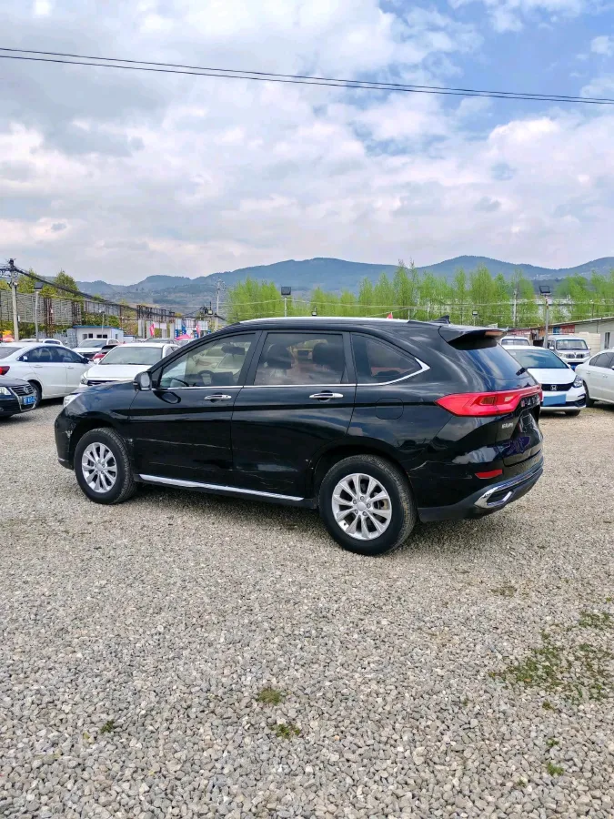 2021 Haval M6 1.5T 150HP L4 6MT,autocango,china used car exporter,china ev exporter,chinese used car exporter,chinese used ev exporter