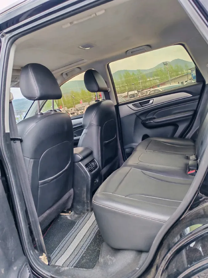 2021 Haval M6 1.5T 150HP L4 6MT,autocango,china used car exporter,china ev exporter,chinese used car exporter,chinese used ev exporter