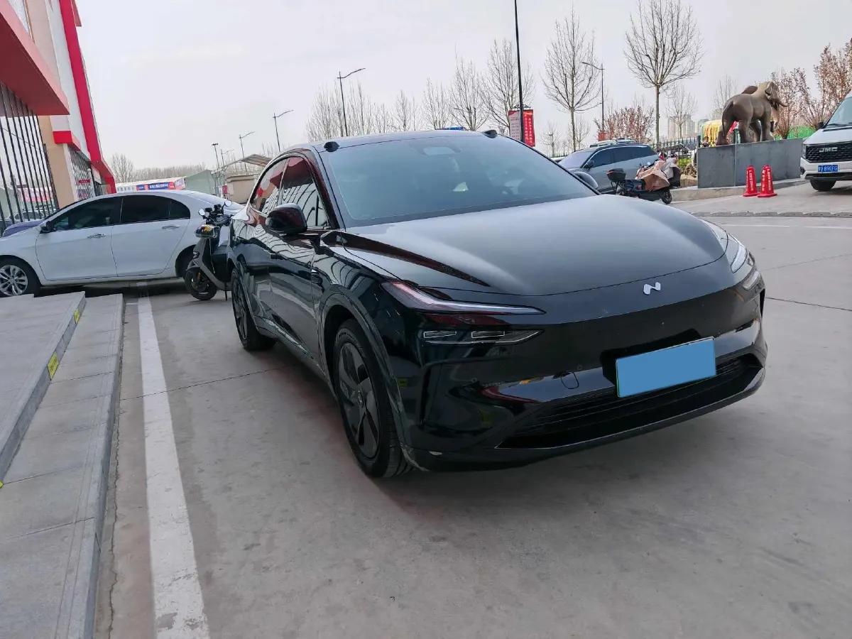 2024 ONVO L60 BEV 60KWH,autocango,china used car exporter,china ev exporter,chinese used car exporter,chinese used ev exporter