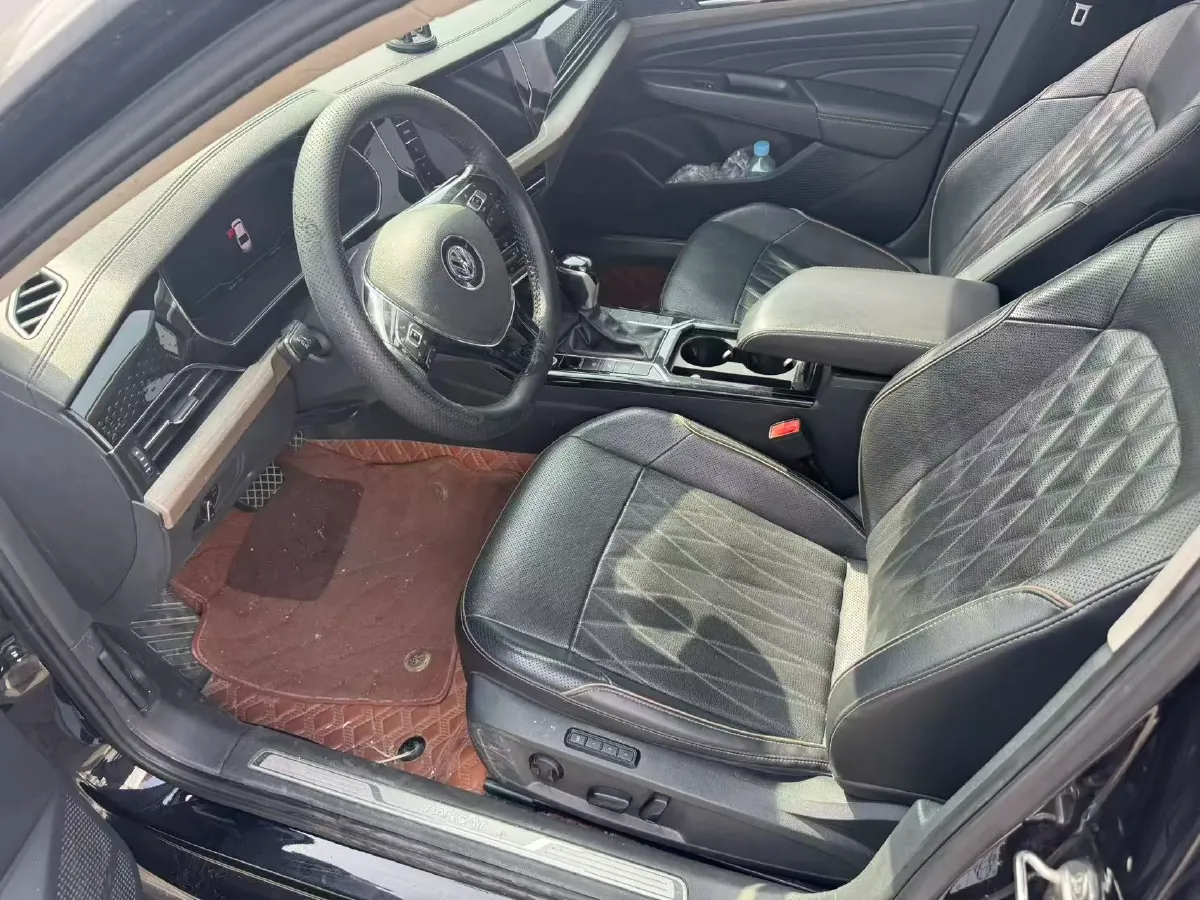 2020 Volkswagen Passat 2.0T 186HP L4 7DCT,autocango,china used car exporter,china ev exporter,chinese used car exporter,chinese used ev exporter