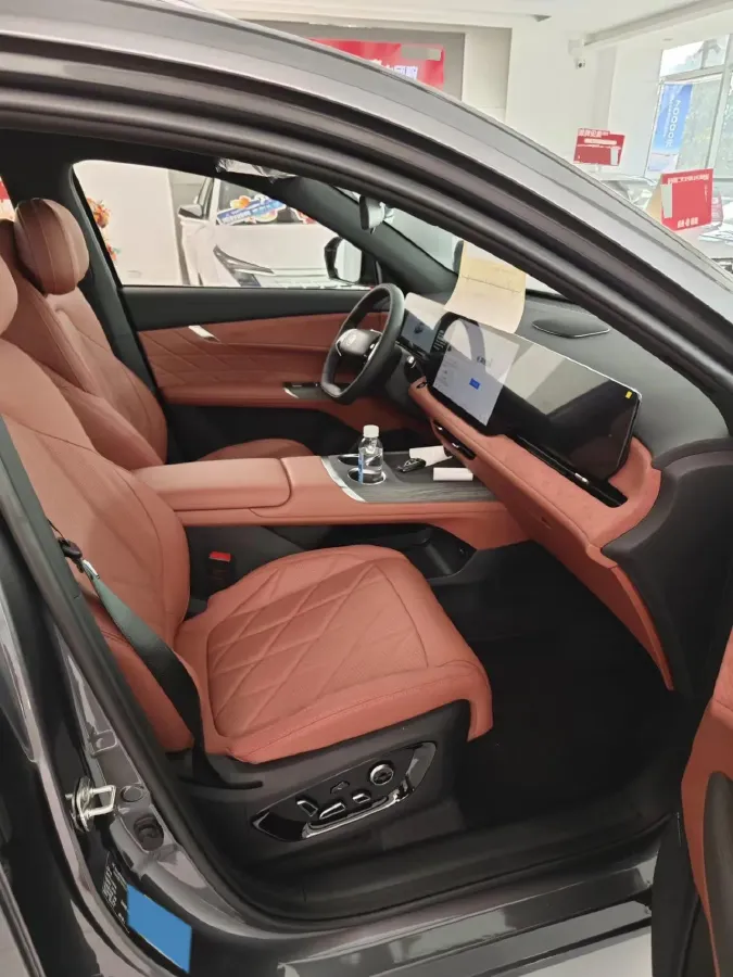 2025 ChangAn CS75 Plus 1.5T 192HP L4 8AT,autocango,china used car exporter,china ev exporter,chinese used car exporter,chinese used ev exporter