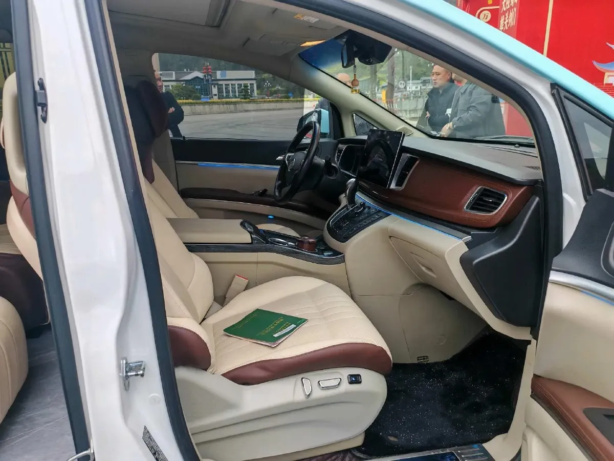 2018 Buick GL8 2.0T 260HP L4 6AT,autocango,china used car exporter,china ev exporter,chinese used car exporter,chinese used ev exporter