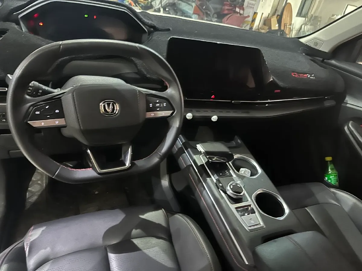 2022 ChangAn Oshan X7 Plus 1.5T 188HP L4 7DCT,autocango,china used car exporter,china ev exporter,chinese used car exporter,chinese used ev exporter