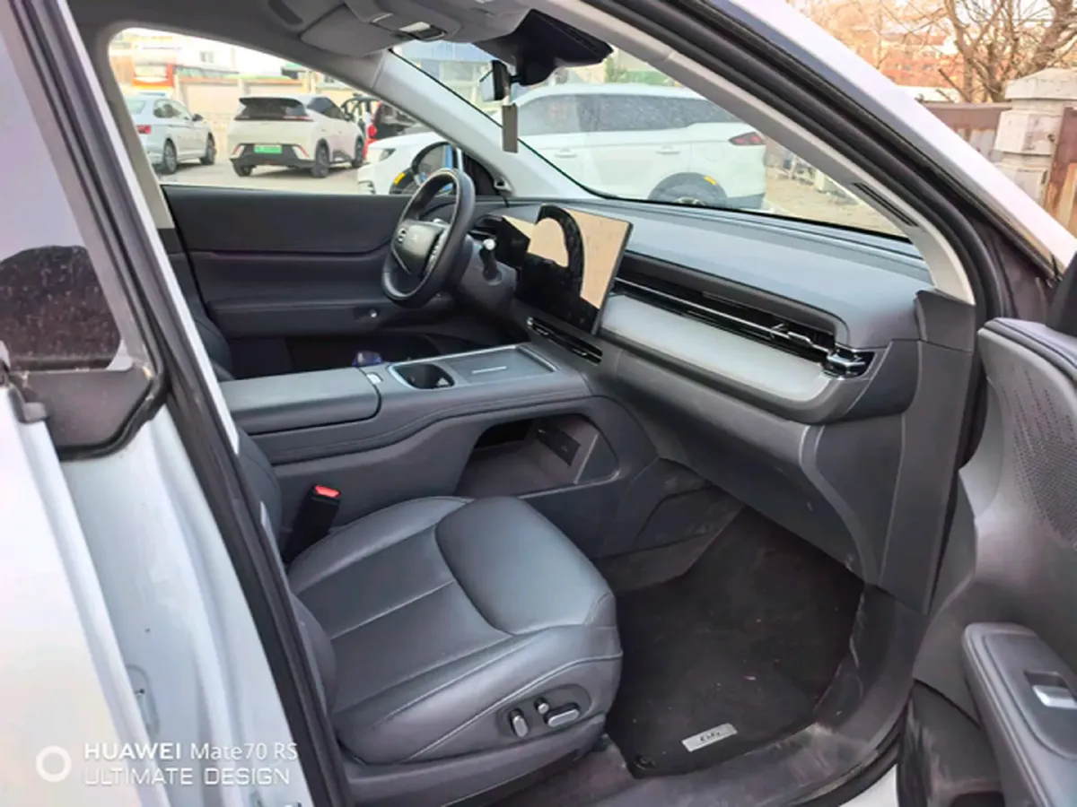 2025 Xpeng G6 BEV 68.5KWH,autocango,china used car exporter,china ev exporter,chinese used car exporter,chinese used ev exporter