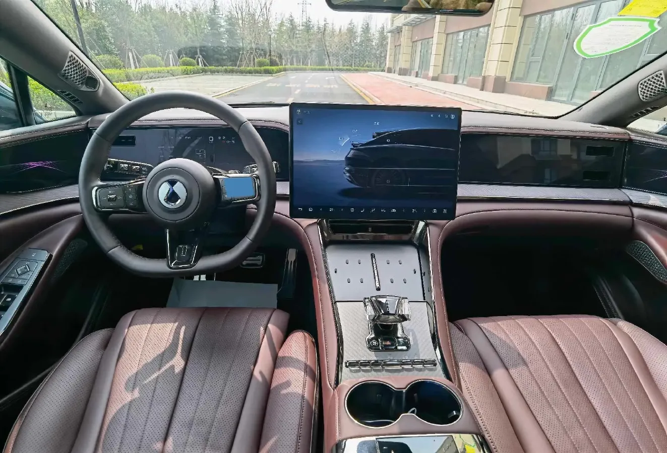 2024 Denza DenzaZ9GT 2.0T 207HP L4 E-CVT PHEV 38.5KWH,autocango,china used car exporter,china ev exporter,chinese used car exporter,chinese used ev exporter