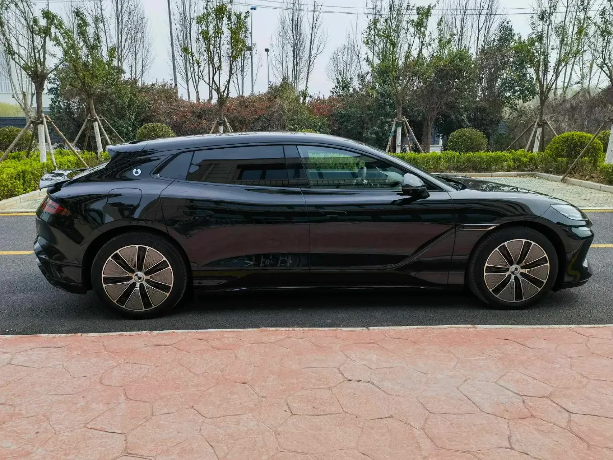 2024 Denza DenzaZ9GT 2.0T 207HP L4 E-CVT PHEV 38.5KWH,autocango,china used car exporter,china ev exporter,chinese used car exporter,chinese used ev exporter