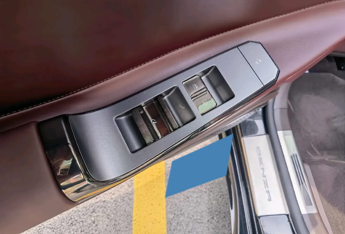 2024 Denza DenzaZ9GT 2.0T 207HP L4 E-CVT PHEV 38.5KWH,autocango,china used car exporter,china ev exporter,chinese used car exporter,chinese used ev exporter