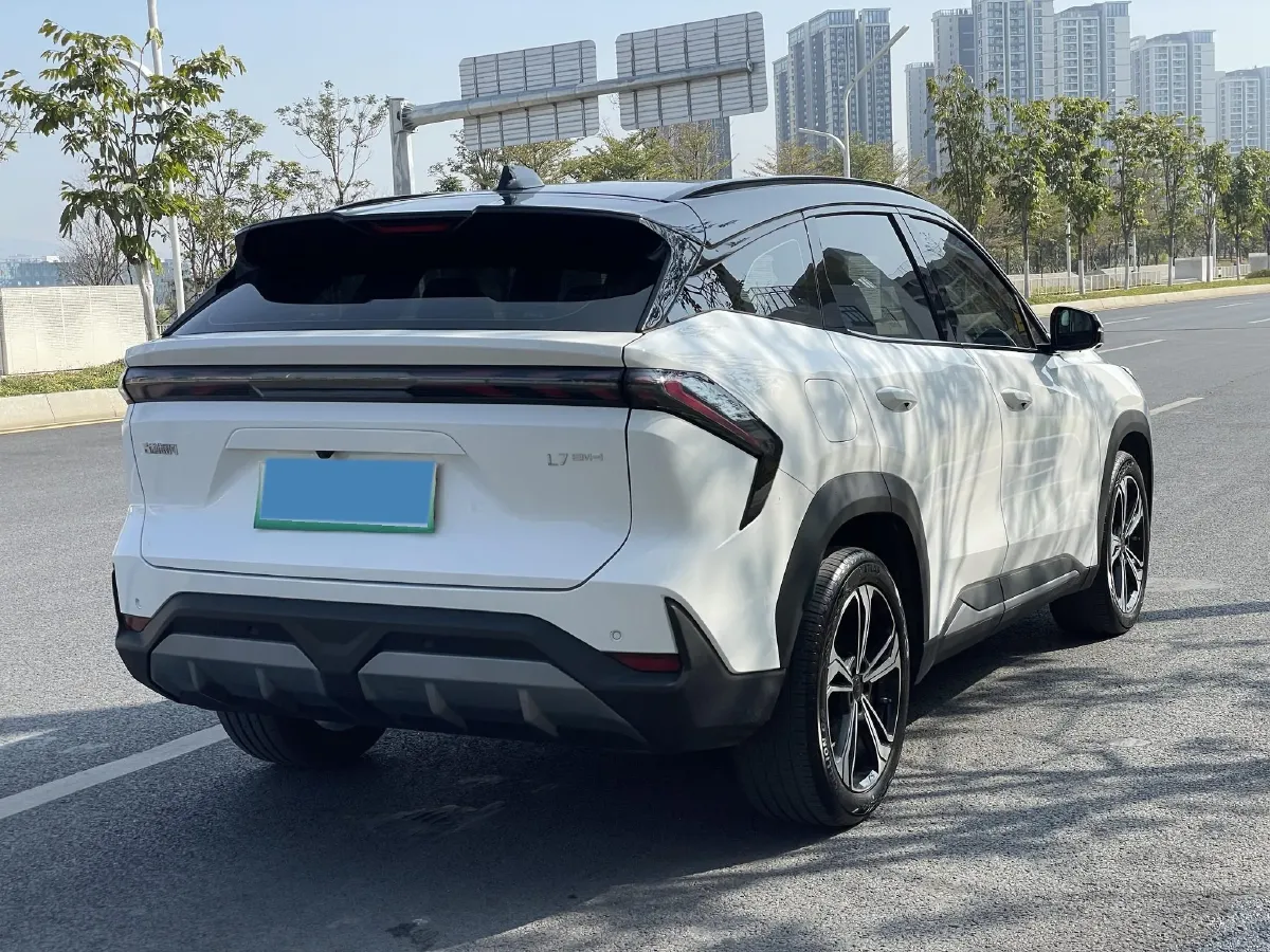 2025 Geely Galaxy L7 1.5L 112HP L4 1DHT PHEV 18.4KWH,autocango,china used car exporter,china ev exporter,chinese used car exporter,chinese used ev exporter