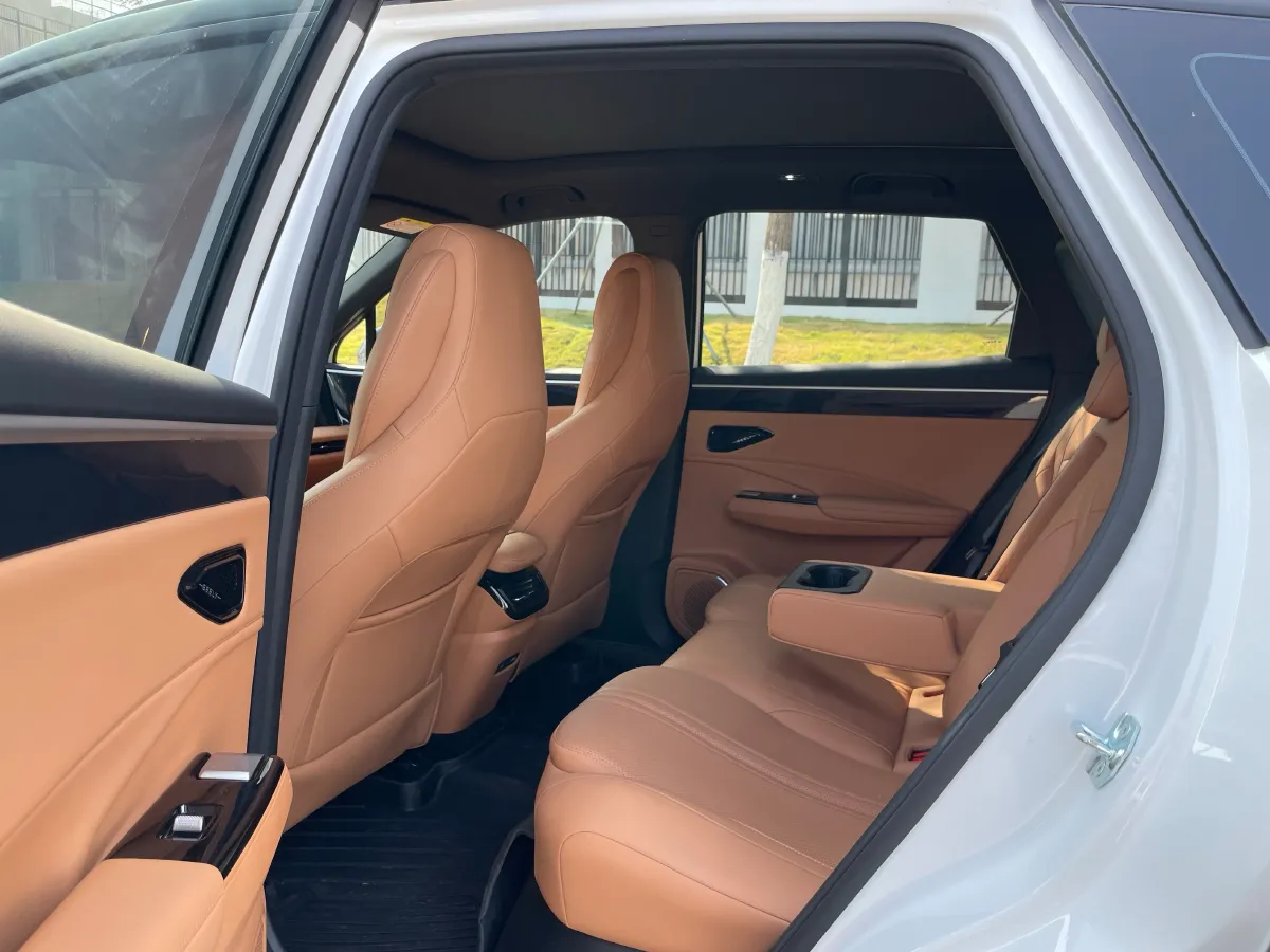 2025 Geely Galaxy L7 1.5L 112HP L4 1DHT PHEV 18.4KWH,autocango,china used car exporter,china ev exporter,chinese used car exporter,chinese used ev exporter