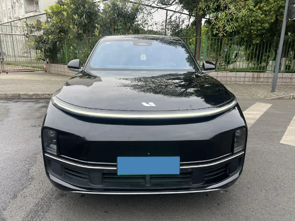 2023 Li L8 Range Extended 154HP REEV 40.9KWH,autocango,china used car exporter,china ev exporter,chinese used car exporter,chinese used ev exporter