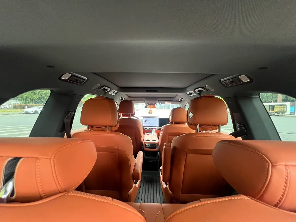 2023 Li L8 Range Extended 154HP REEV 40.9KWH,autocango,china used car exporter,china ev exporter,chinese used car exporter,chinese used ev exporter