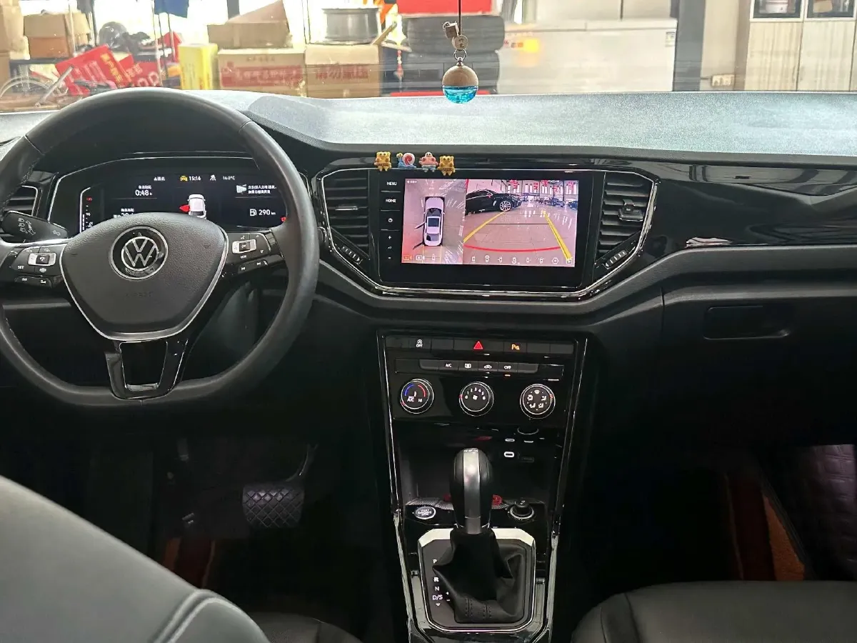 2022 Volkswagen T-Roc 1.4T 150HP L4 7DCT,autocango,china used car exporter,china ev exporter,chinese used car exporter,chinese used ev exporter