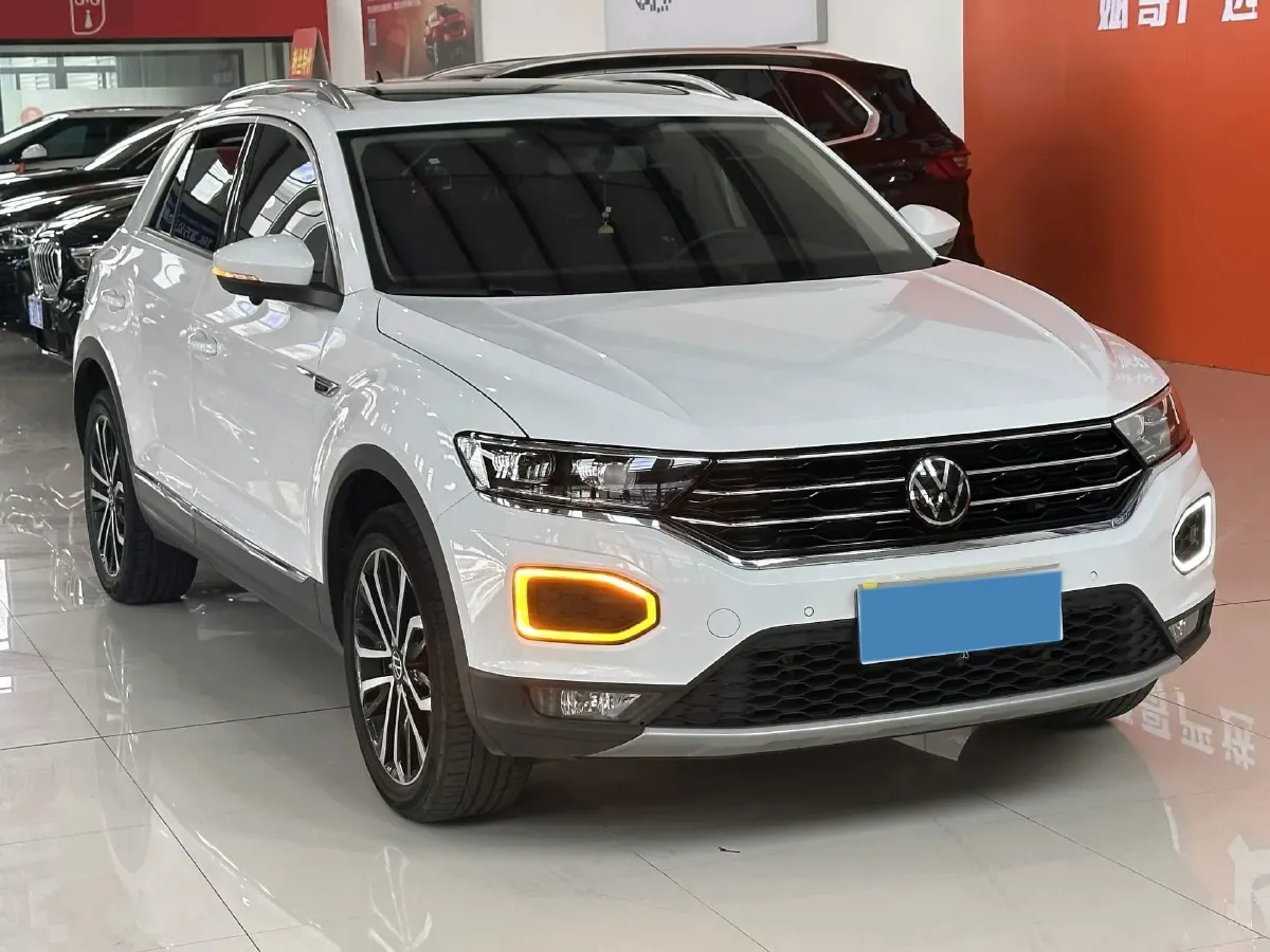 2022 Volkswagen T-Roc 1.4T 150HP L4 7DCT,autocango,china used car exporter,china ev exporter,chinese used car exporter,chinese used ev exporter