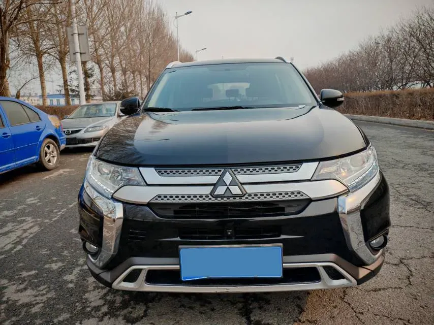 2019 Mitsubishi Outlander 2.0L 166HP L4 CVT,autocango,china used car exporter,china ev exporter,chinese used car exporter,chinese used ev exporter