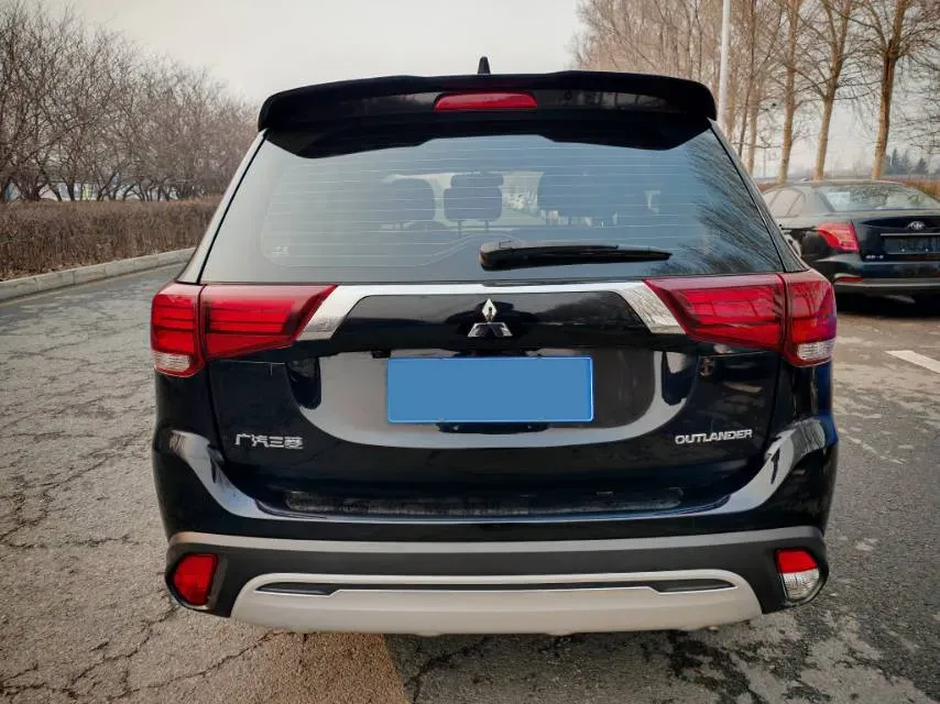 2019 Mitsubishi Outlander 2.0L 166HP L4 CVT,autocango,china used car exporter,china ev exporter,chinese used car exporter,chinese used ev exporter