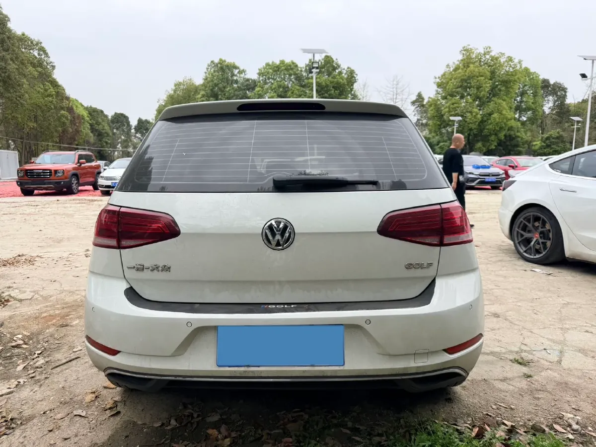 2018 Volkswagen Golf 1.6L 110HP L4 6AT,autocango,china used car exporter,china ev exporter,chinese used car exporter,chinese used ev exporter