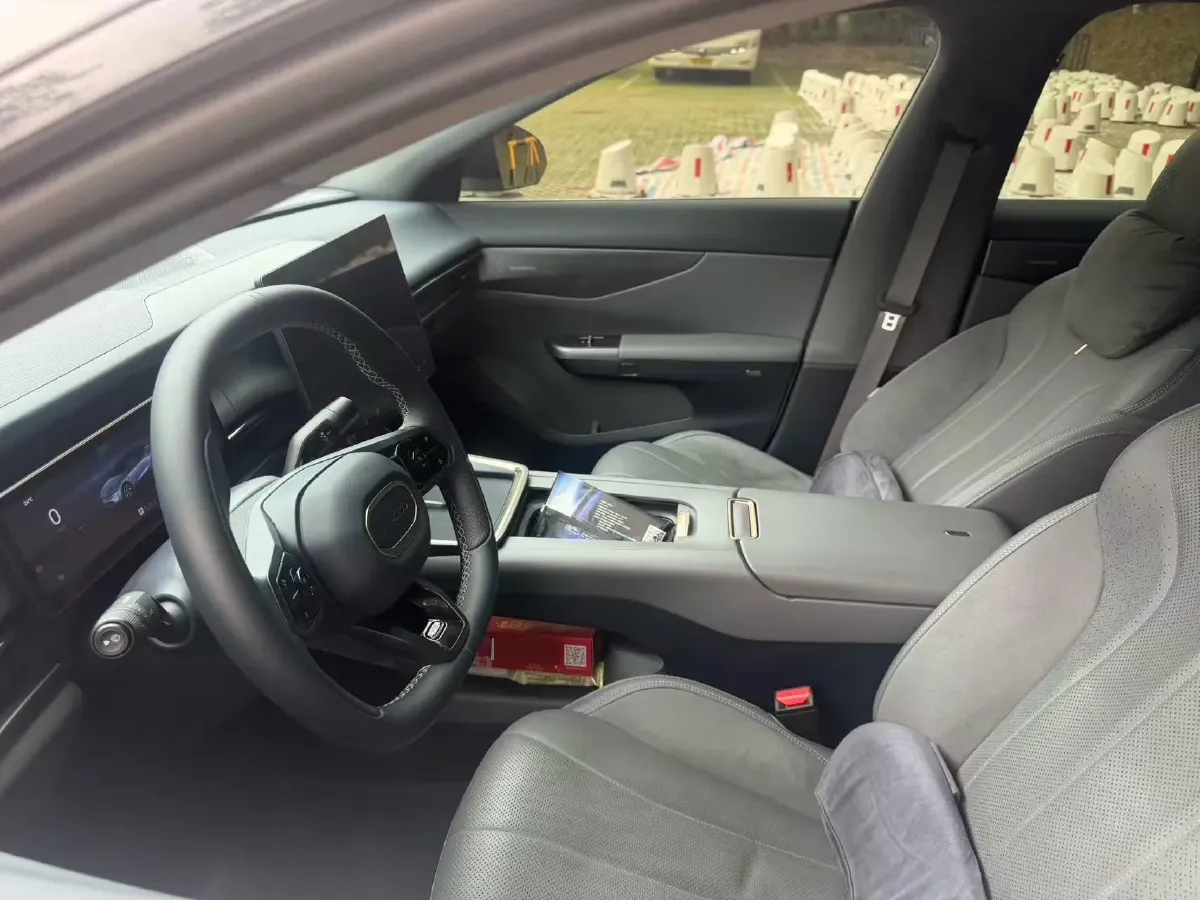 2024 LYNK&CO 07 EM-P 1.5T 163HP L4 3DHT PHEV 18.99KWH,autocango,china used car exporter,china ev exporter,chinese used car exporter,chinese used ev exporter