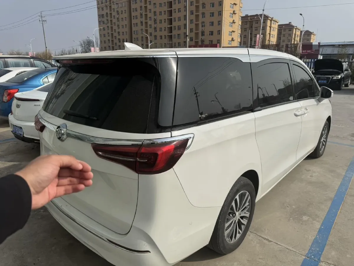 2021 Buick GL8 2.0T 237HP L4 9AT,autocango,china used car exporter,china ev exporter,chinese used car exporter,chinese used ev exporter