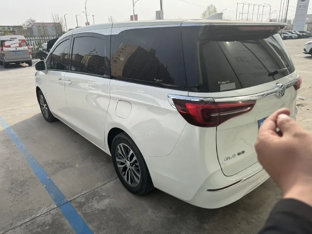 2021 Buick GL8 2.0T 237HP L4 9AT,autocango,china used car exporter,china ev exporter,chinese used car exporter,chinese used ev exporter