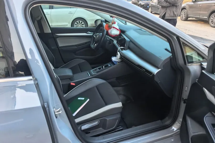 2021 Volkswagen Golf 1.4T 150HP L4 7DCT,autocango,china used car exporter,china ev exporter,chinese used car exporter,chinese used ev exporter