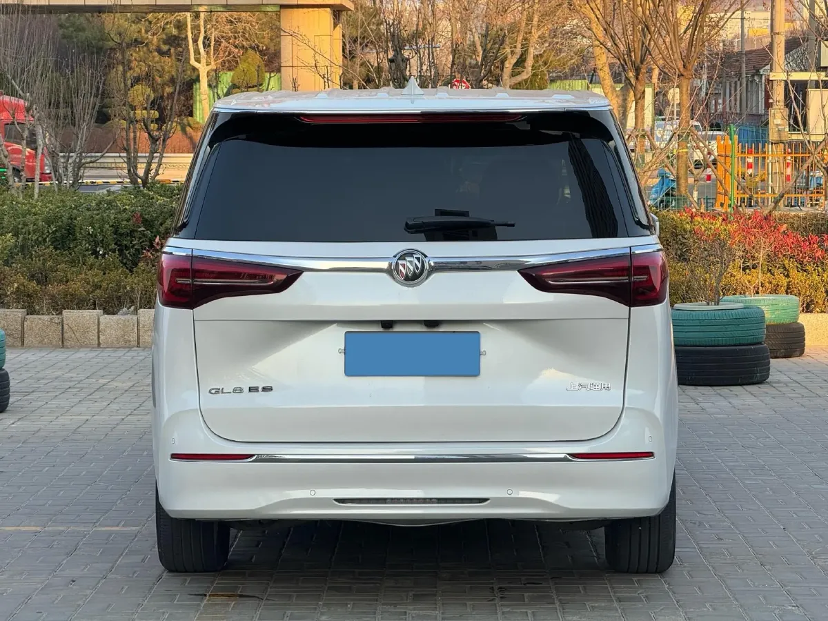 2023 Buick GL8 2.0T 237HP L4 9AT,autocango,china used car exporter,china ev exporter,chinese used car exporter,chinese used ev exporter