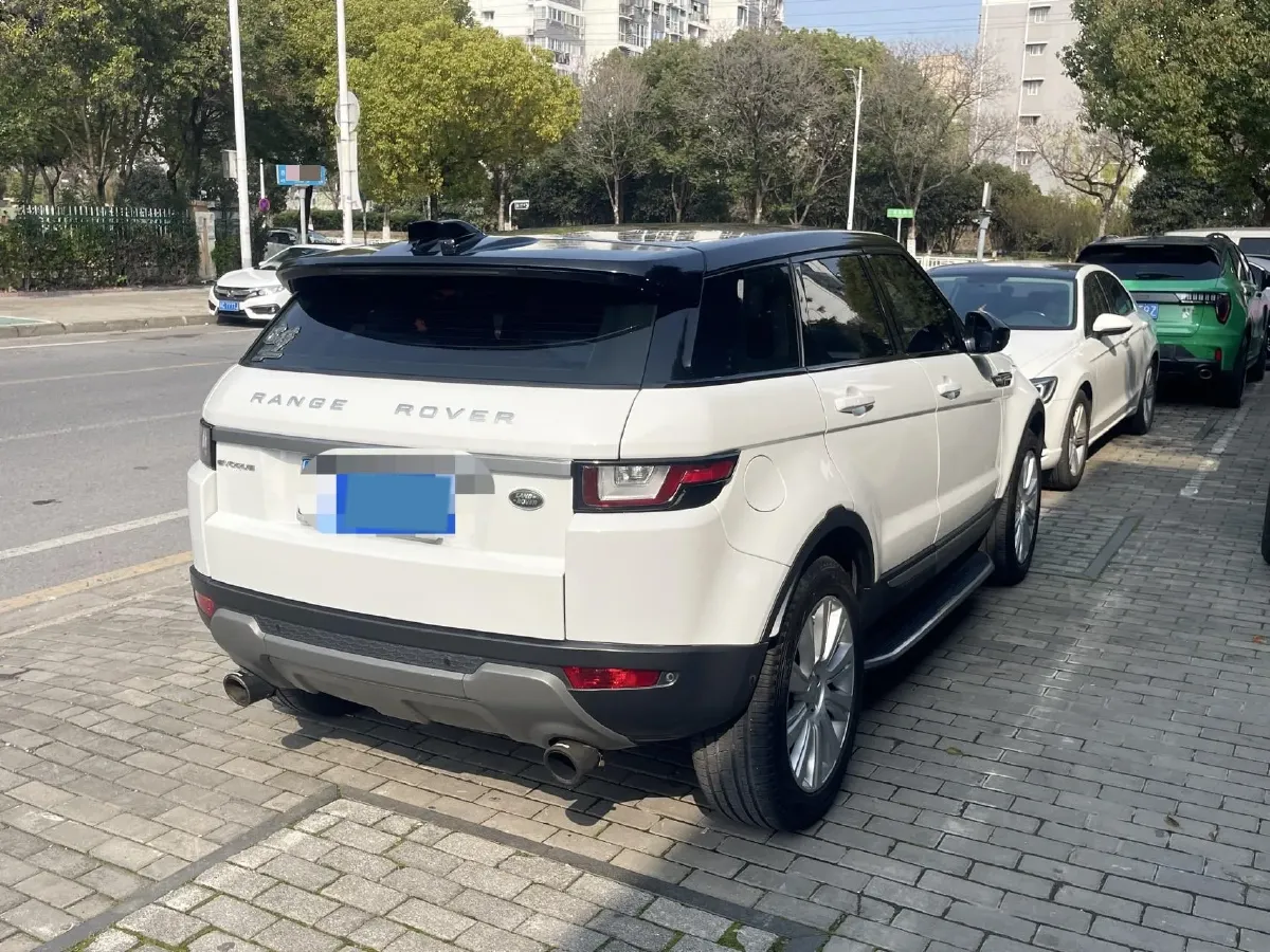2018 Land Rover Range Rover Evoque 2.0T 241HP L4 9AT,autocango,china used car exporter,china ev exporter,chinese used car exporter,chinese used ev exporter