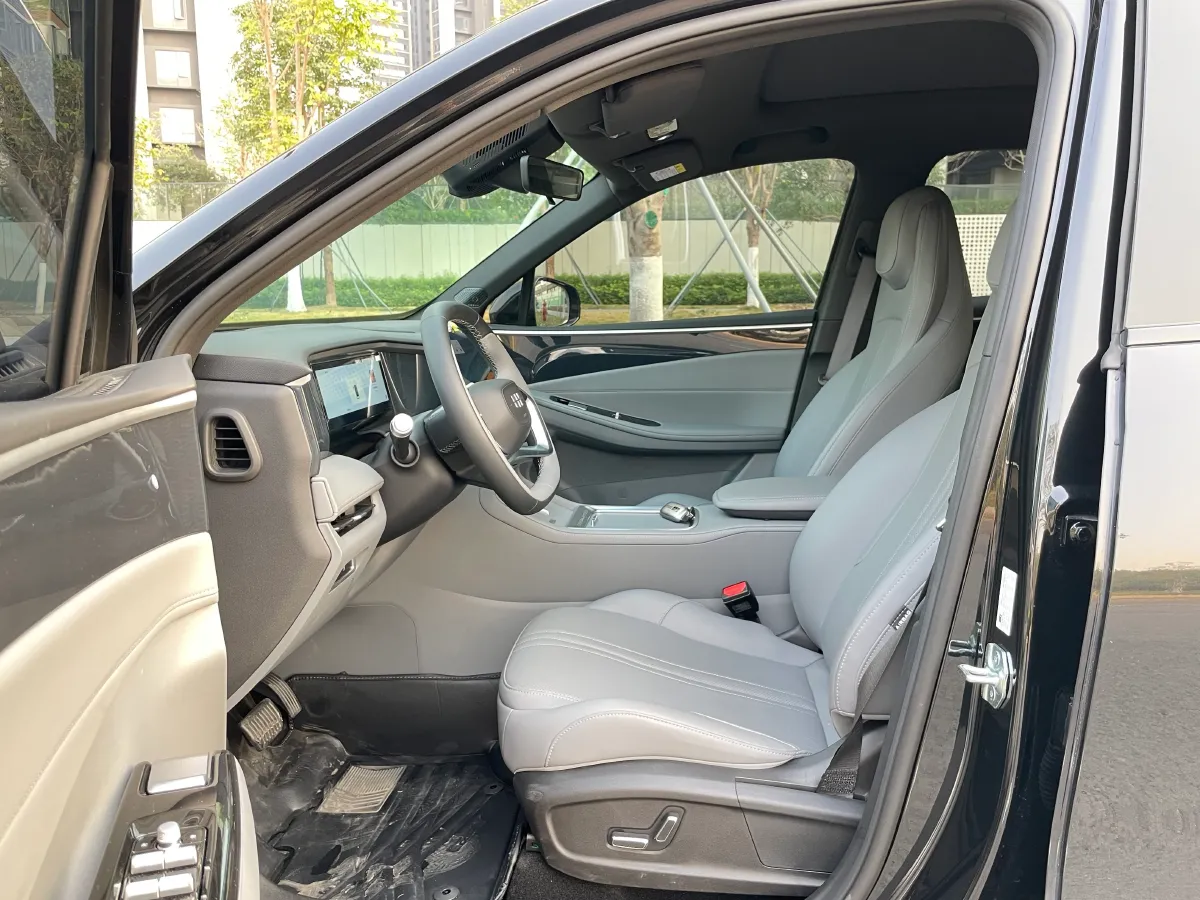 2025 Geely Galaxy L7 1.5L 112HP L4 1DHT PHEV 18.4KWH,autocango,china used car exporter,china ev exporter,chinese used car exporter,chinese used ev exporter