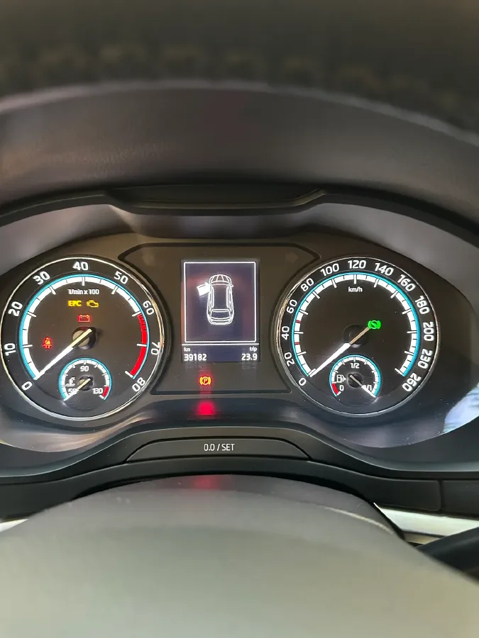 2021 Skoda Karoq 1.4T 150HP L4 7DCT,autocango,china used car exporter,china ev exporter,chinese used car exporter,chinese used ev exporter