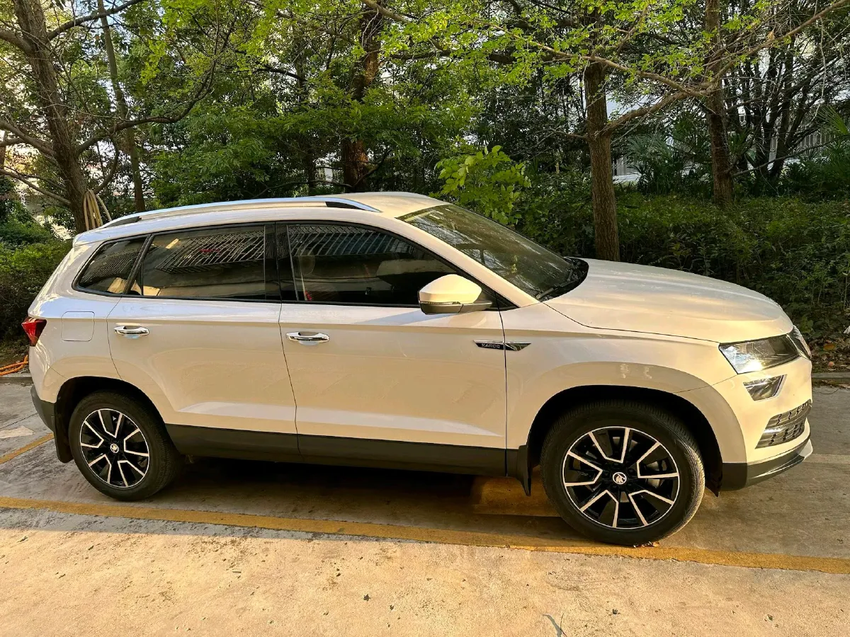 2021 Skoda Karoq 1.4T 150HP L4 7DCT,autocango,china used car exporter,china ev exporter,chinese used car exporter,chinese used ev exporter