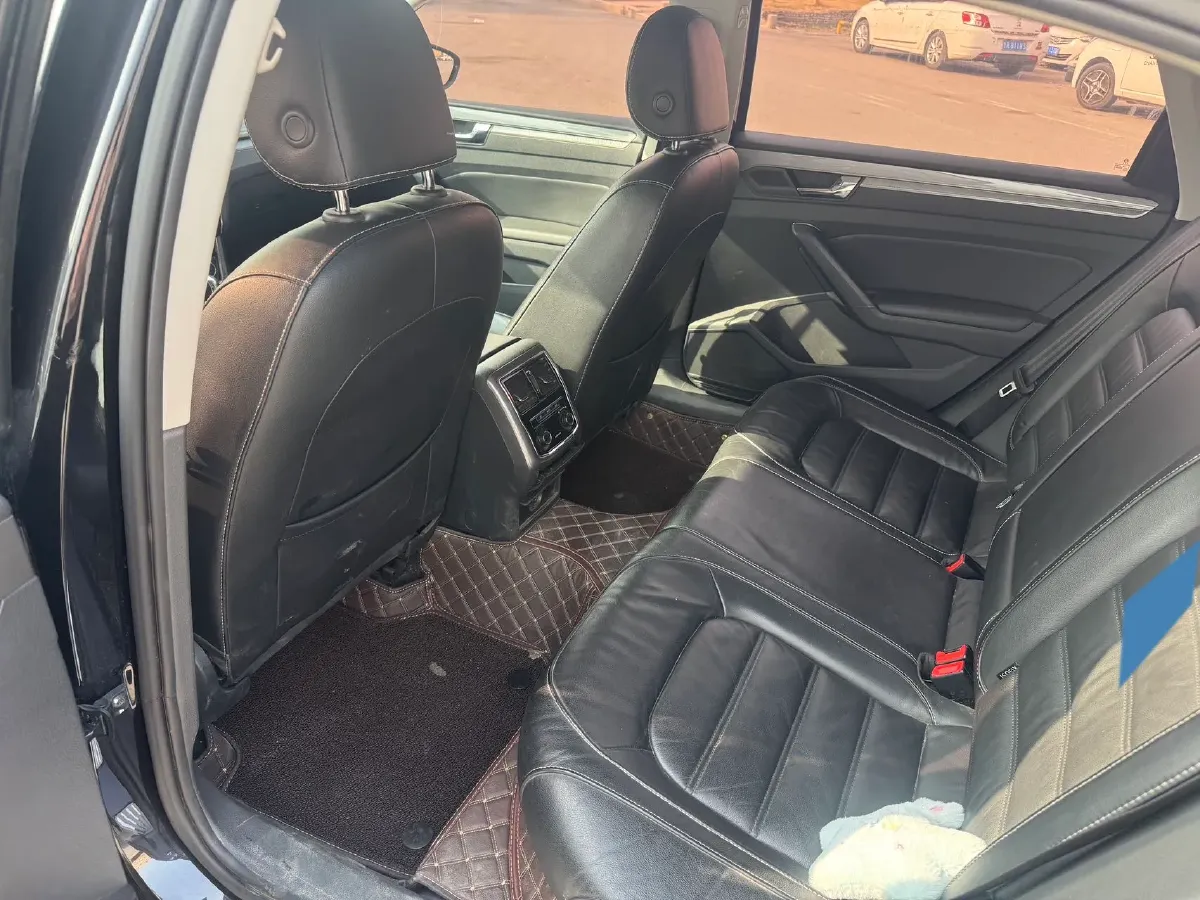 2017 Volkswagen Passat 1.8T 180HP L4 7DCT,autocango,china used car exporter,china ev exporter,chinese used car exporter,chinese used ev exporter