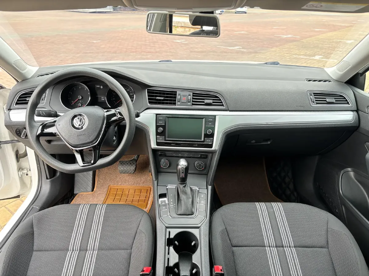 2017 Volkswagen Lamando 1.4T 131HP L4 7DCT,autocango,china used car exporter,china ev exporter,chinese used car exporter,chinese used ev exporter
