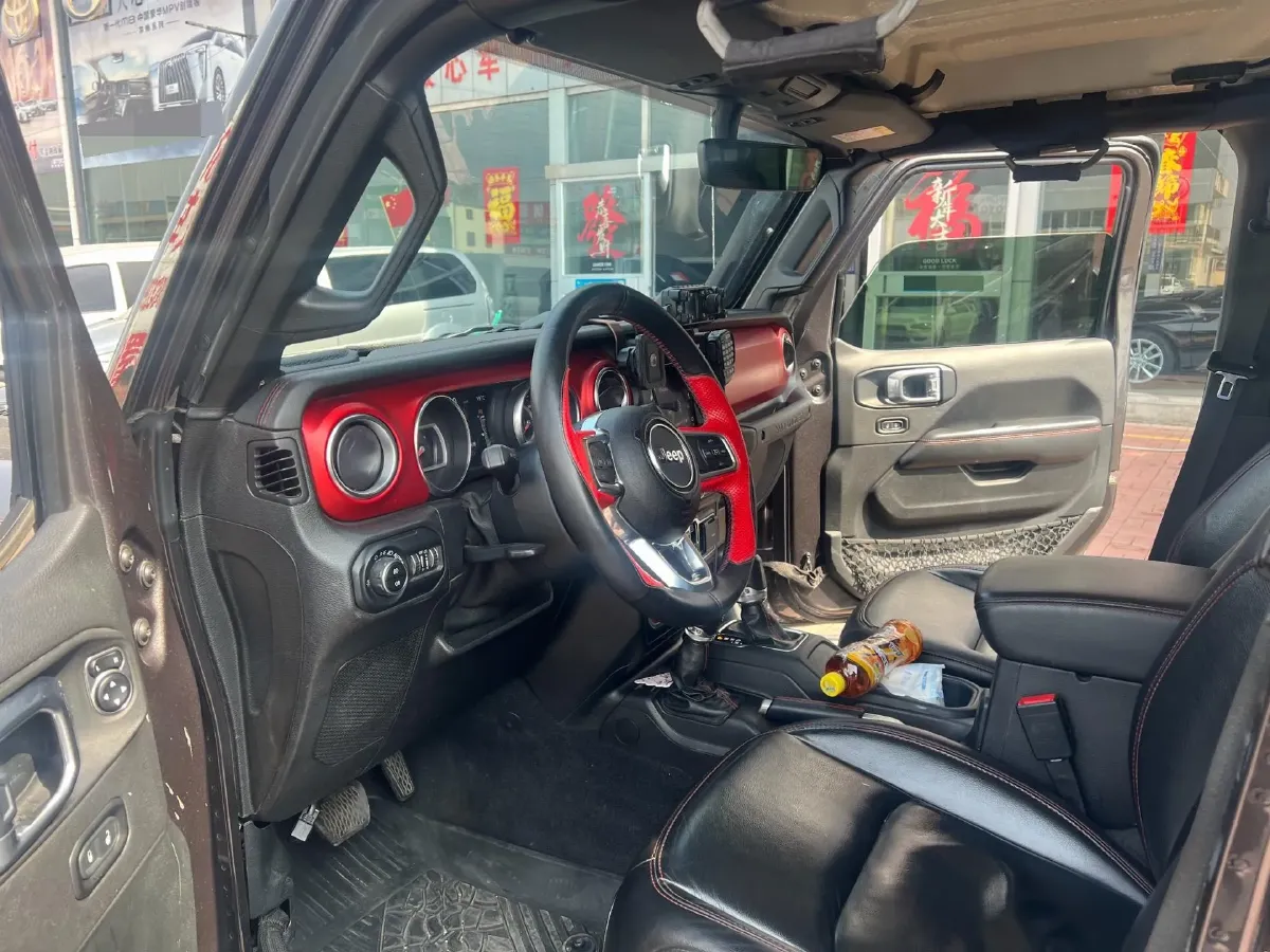 2021 Jeep Wrangler 2.0T 266HP L4 8AT,autocango,china used car exporter,china ev exporter,chinese used car exporter,chinese used ev exporter