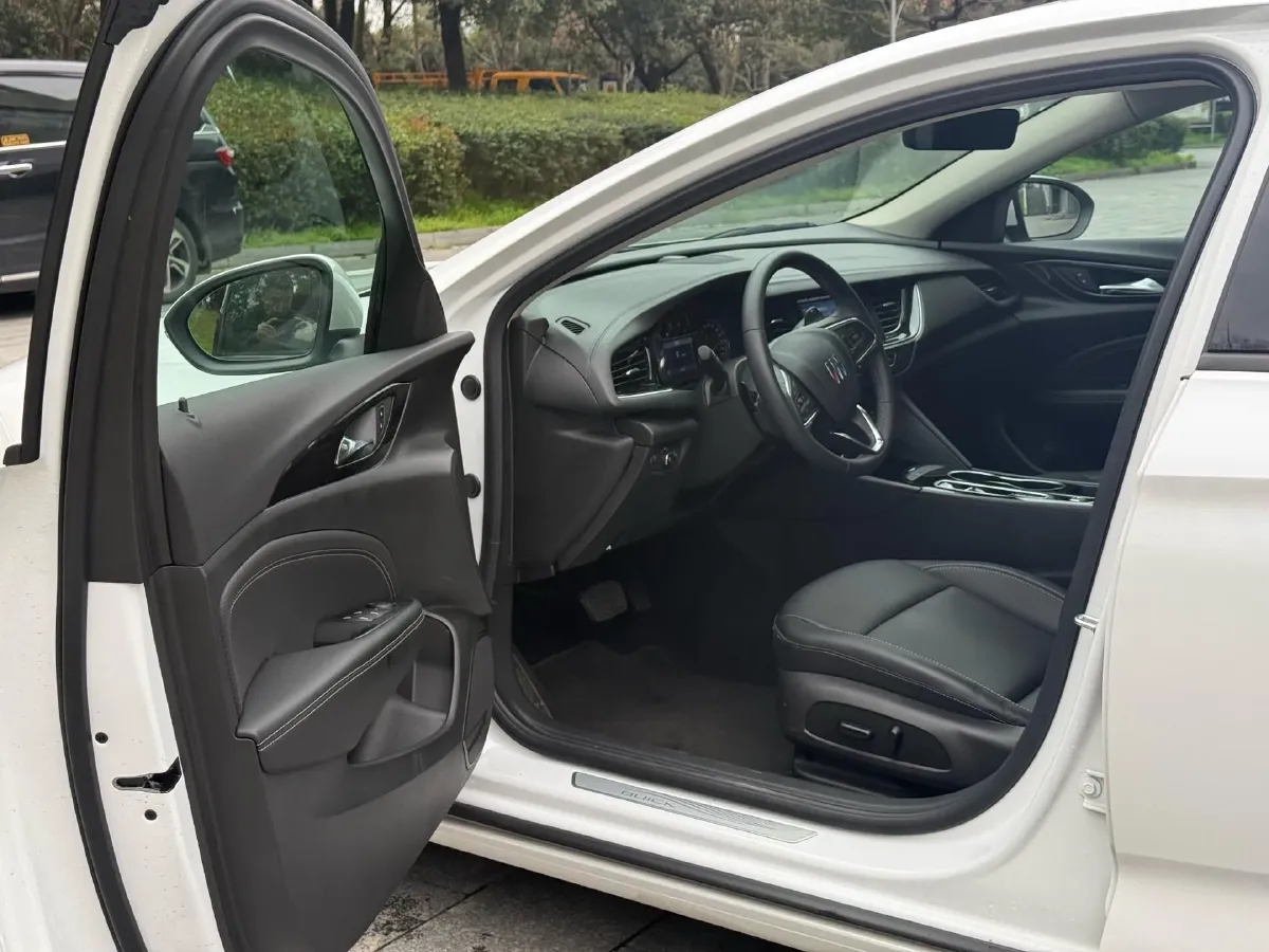 2024 Buick Regal 1.5T 169HP L4 9AT,autocango,china used car exporter,china ev exporter,chinese used car exporter,chinese used ev exporter