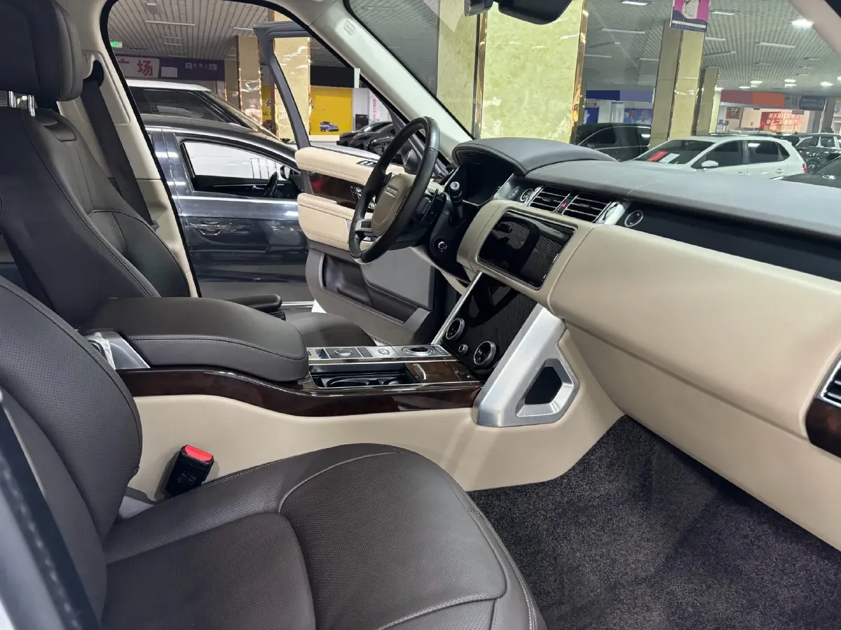 2021 Land Rover Range Rover 3.0T 400HP L6 8AT,autocango,china used car exporter,china ev exporter,chinese used car exporter,chinese used ev exporter