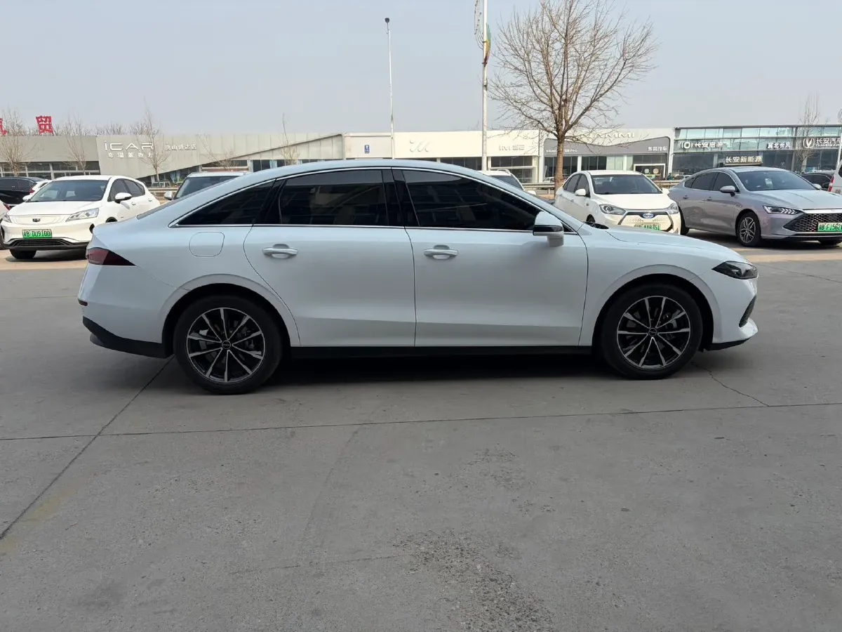 2025 Roewe D7 1.5L 112HP L4 1DHT PHEV 19.7KWH,autocango,china used car exporter,china ev exporter,chinese used car exporter,chinese used ev exporter