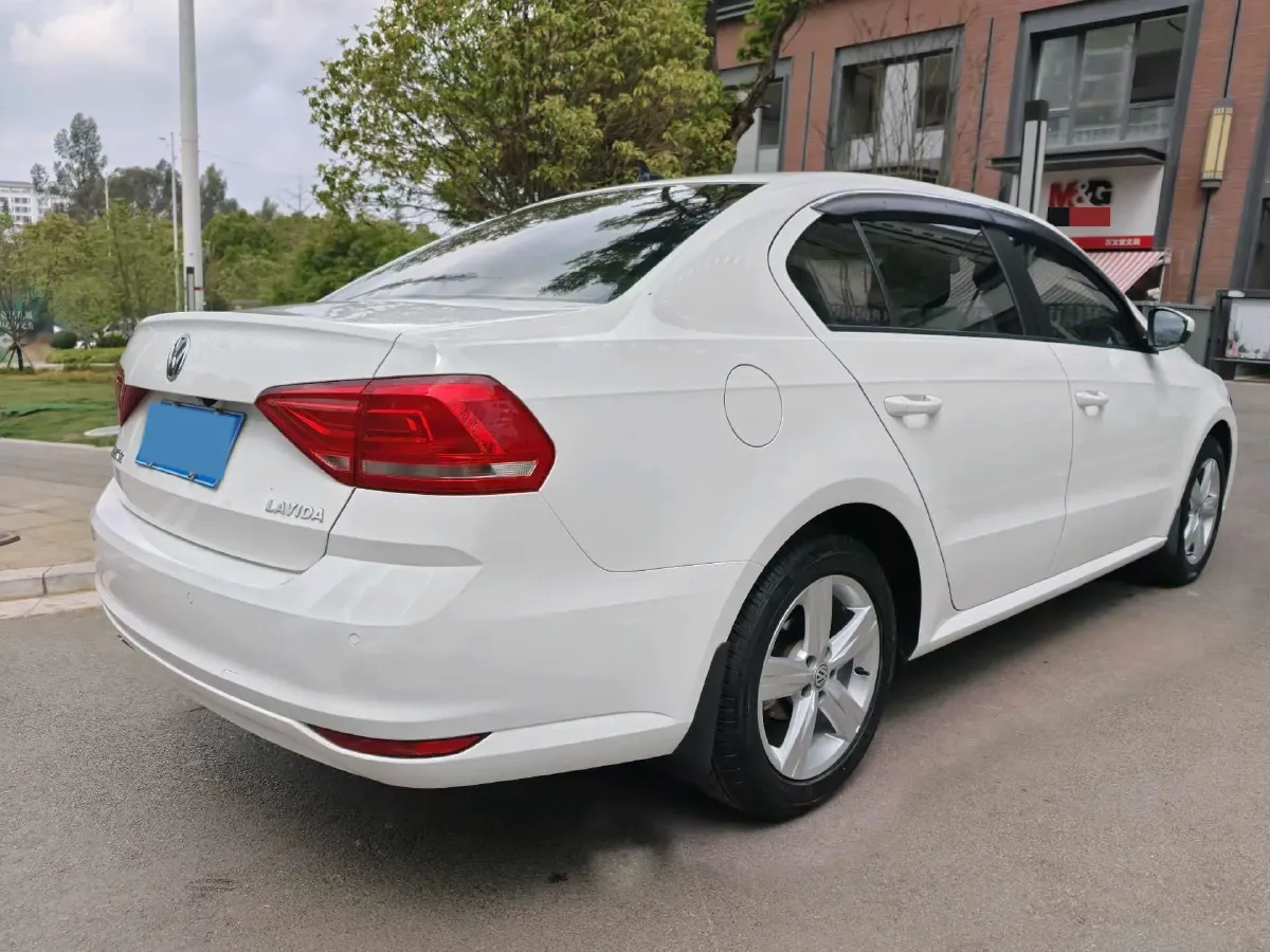 2017 Volkswagen Lavida 1.6L 110HP L4 6AT,autocango,china used car exporter,china ev exporter,chinese used car exporter,chinese used ev exporter
