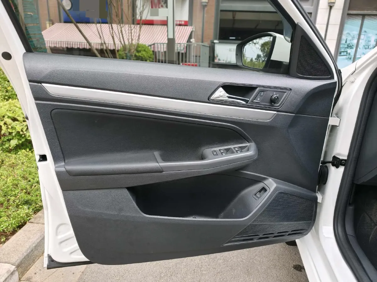 2017 Volkswagen Lavida 1.6L 110HP L4 6AT,autocango,china used car exporter,china ev exporter,chinese used car exporter,chinese used ev exporter