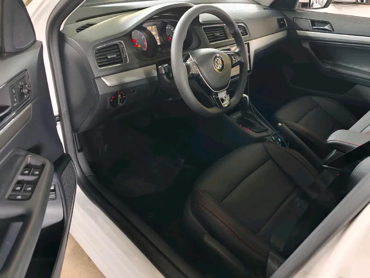 2017 Volkswagen Lavida 1.6L 110HP L4 6AT,autocango,china used car exporter,china ev exporter,chinese used car exporter,chinese used ev exporter