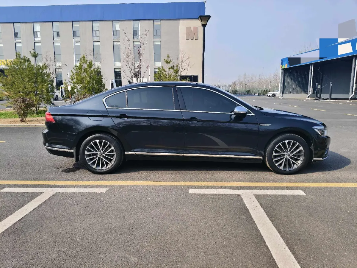 2020 Volkswagen Magotan 2.0T 186HP L4 7DCT,autocango,china used car exporter,china ev exporter,chinese used car exporter,chinese used ev exporter