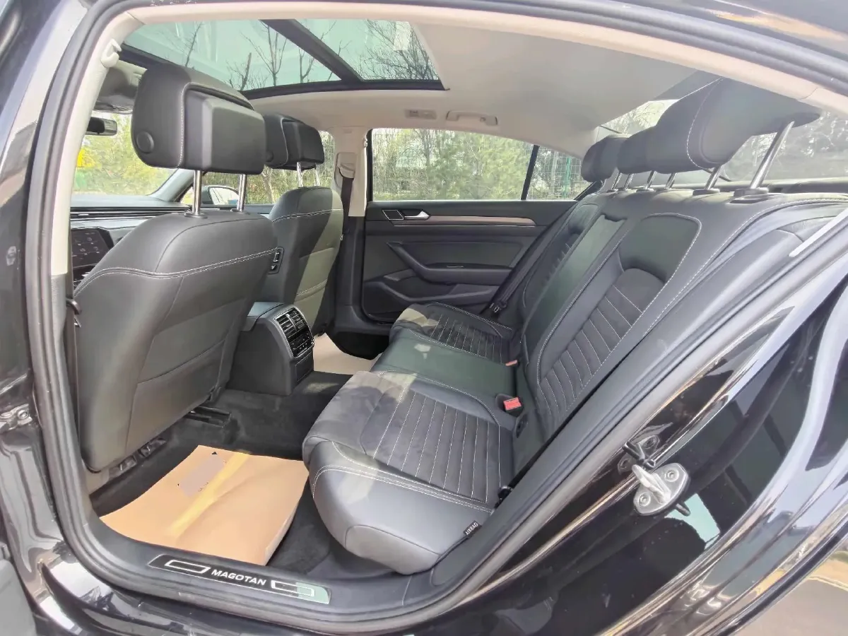 2020 Volkswagen Magotan 2.0T 186HP L4 7DCT,autocango,china used car exporter,china ev exporter,chinese used car exporter,chinese used ev exporter