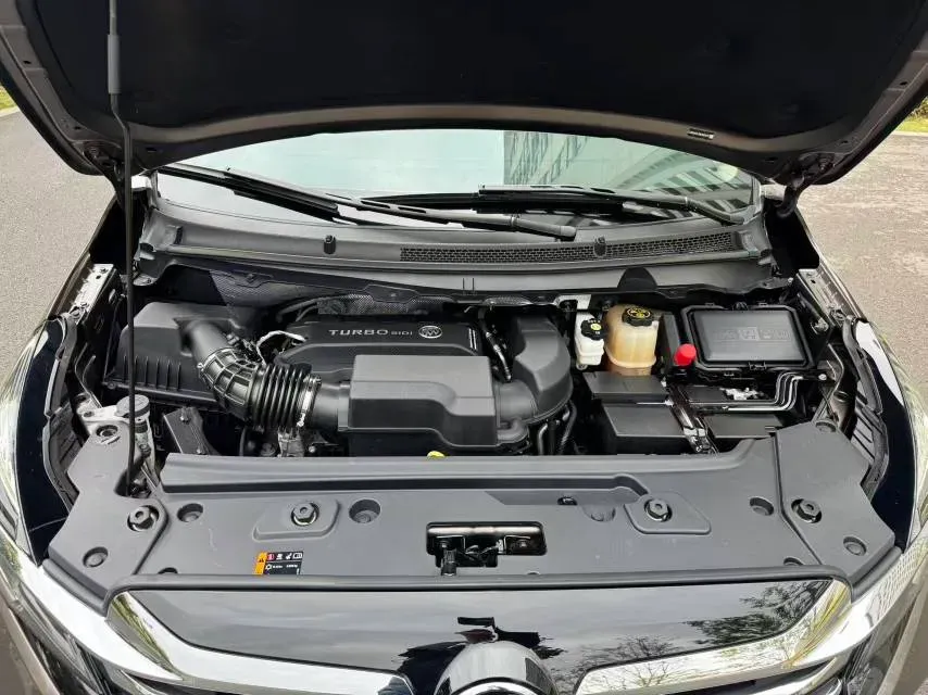 2023 Buick GL8 2.0T 237HP L4 9AT,autocango,china used car exporter,china ev exporter,chinese used car exporter,chinese used ev exporter