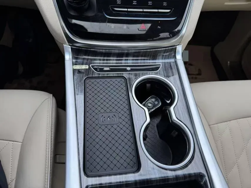 2023 Buick GL8 2.0T 237HP L4 9AT,autocango,china used car exporter,china ev exporter,chinese used car exporter,chinese used ev exporter