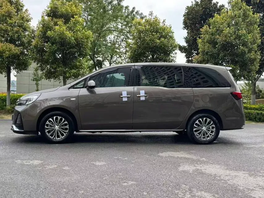 2023 Buick GL8 2.0T 237HP L4 9AT,autocango,china used car exporter,china ev exporter,chinese used car exporter,chinese used ev exporter