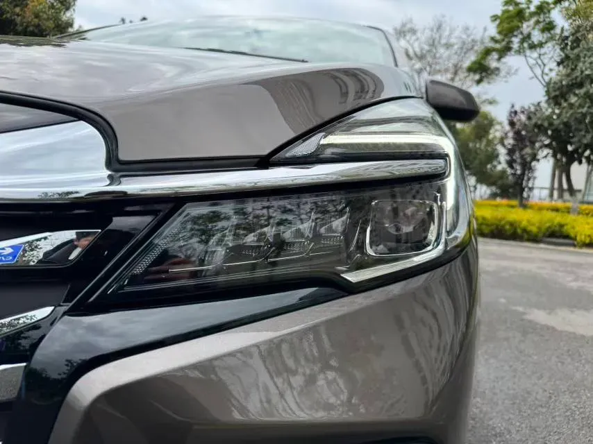 2023 Buick GL8 2.0T 237HP L4 9AT,autocango,china used car exporter,china ev exporter,chinese used car exporter,chinese used ev exporter